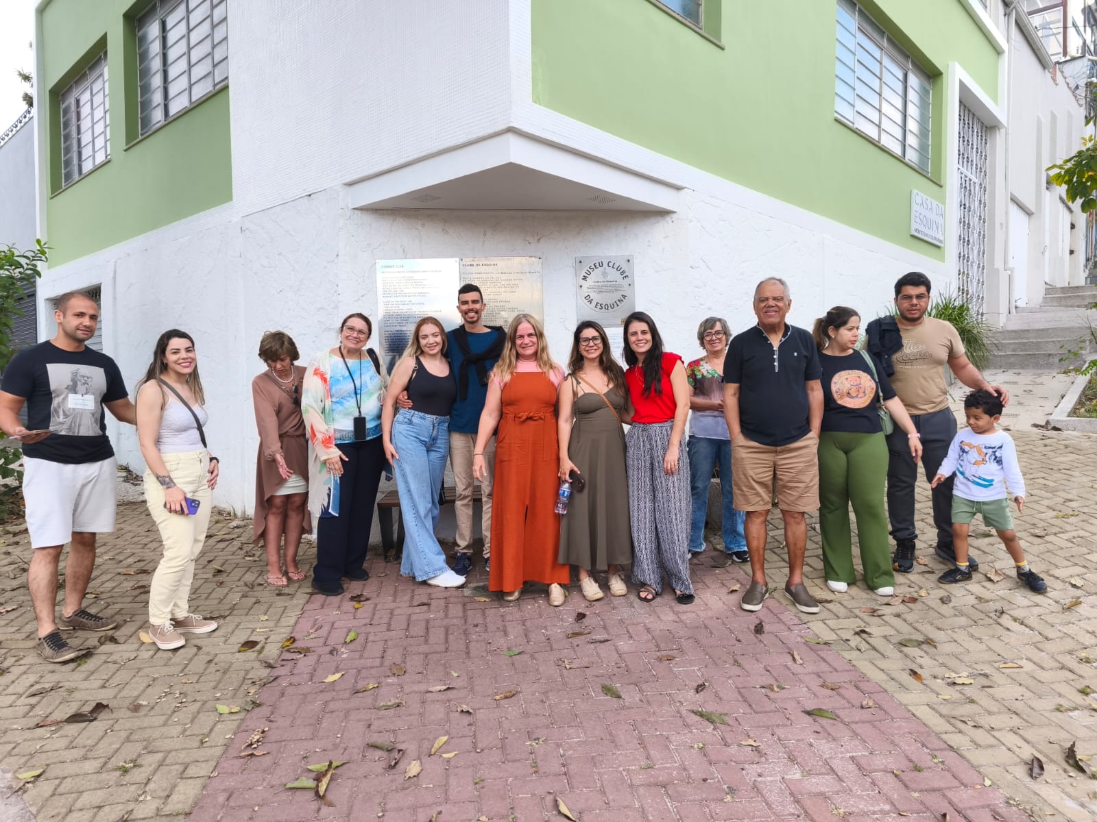 Grupo de visitantes durante o City Tour Revivendo BH